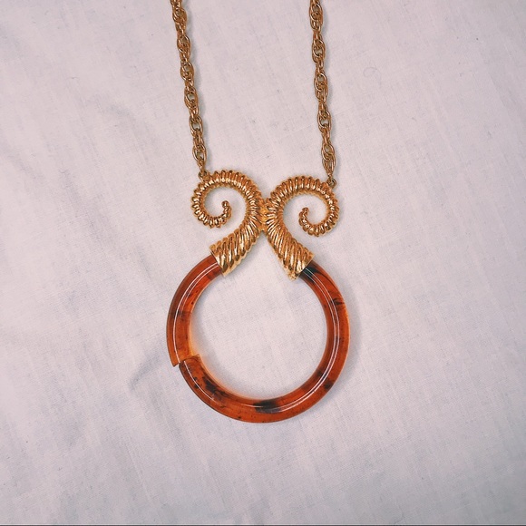 Trifari Tortoise Shell Gold Tint Horn Necklace - Picture 3 of 4